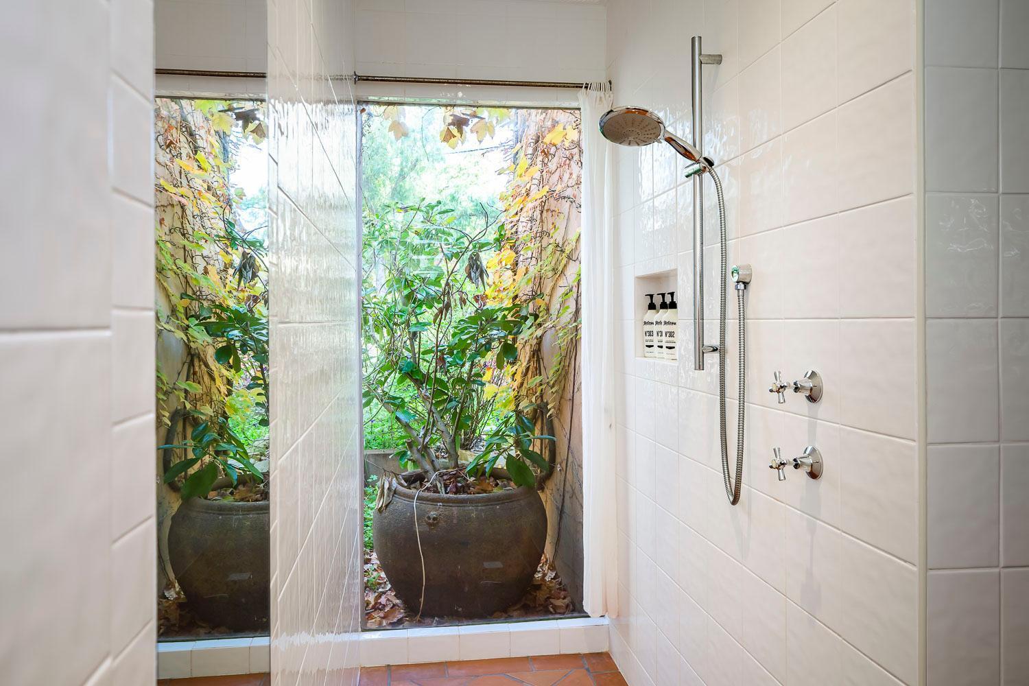 Bed and Breakfast Al Ru Farm One Tree Hill Екстер'єр фото